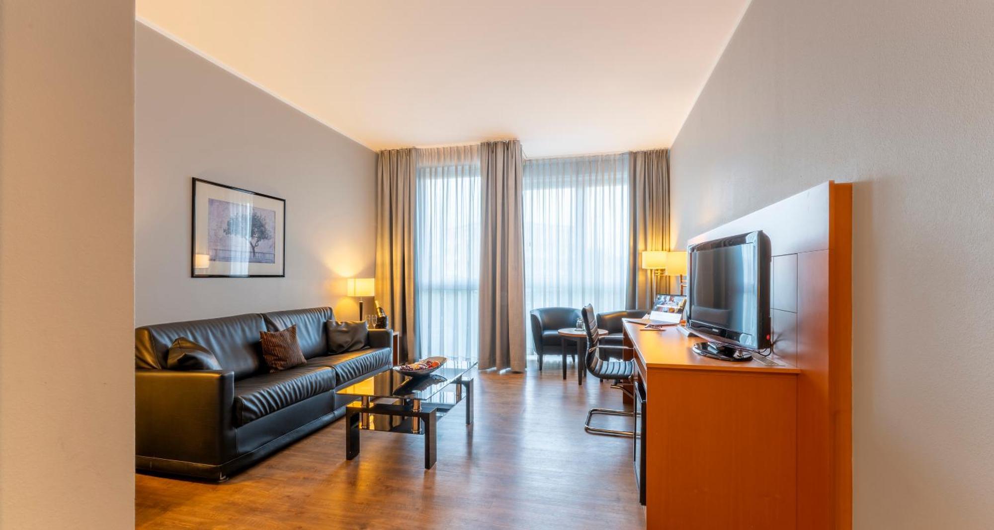 Plaza Premium Koeln Hotel Exterior photo