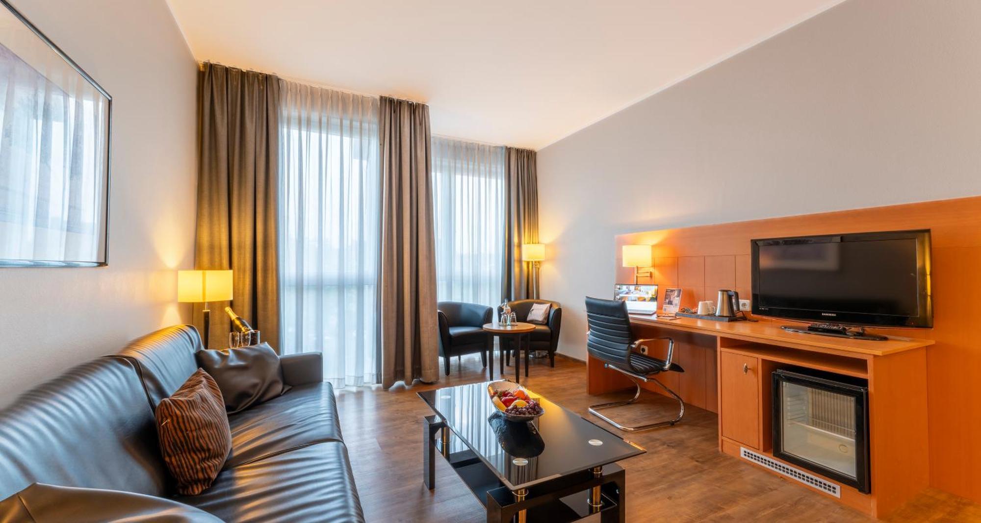 Plaza Premium Koeln Hotel Exterior photo