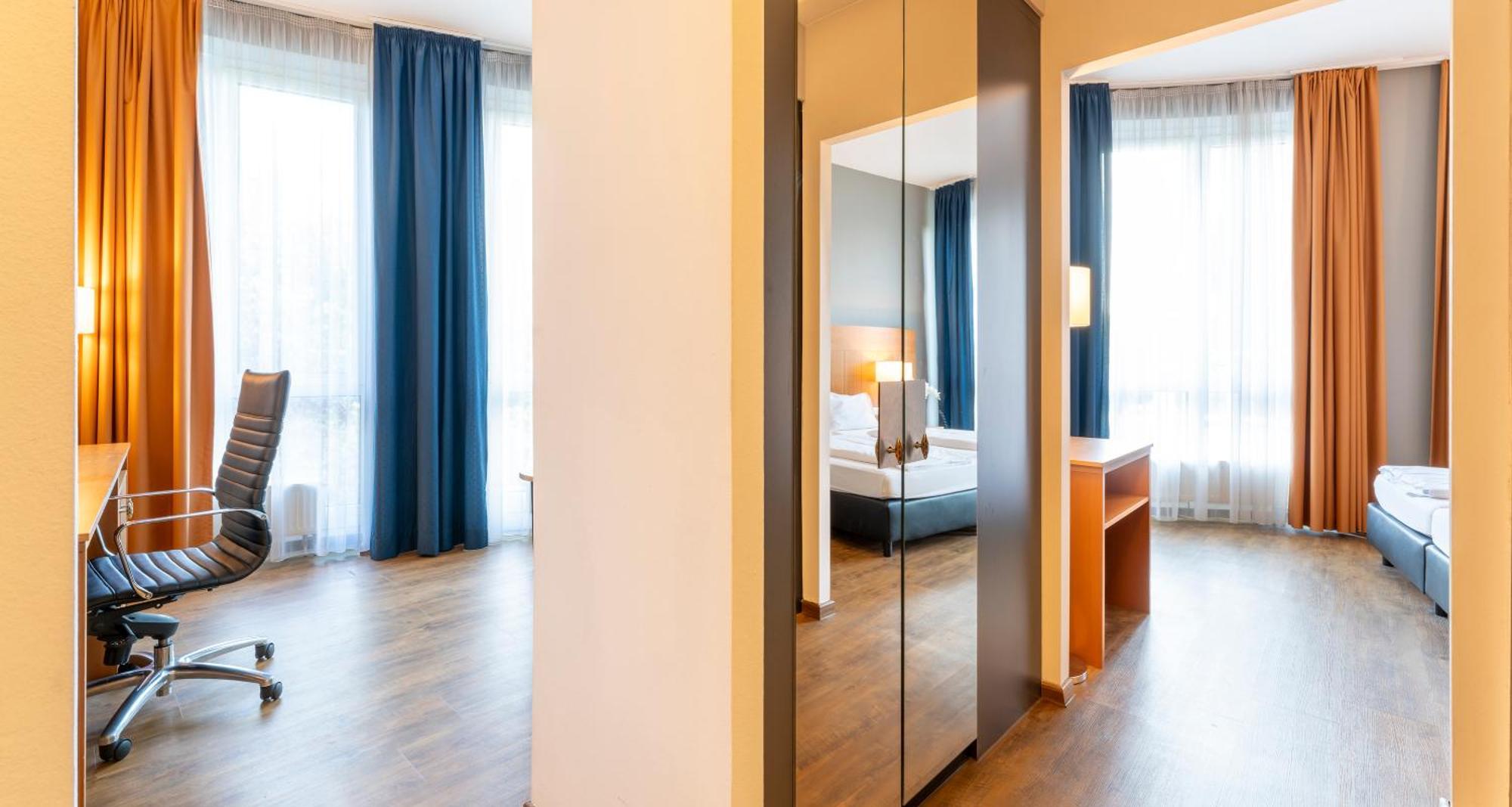 Plaza Premium Koeln Hotel Exterior photo