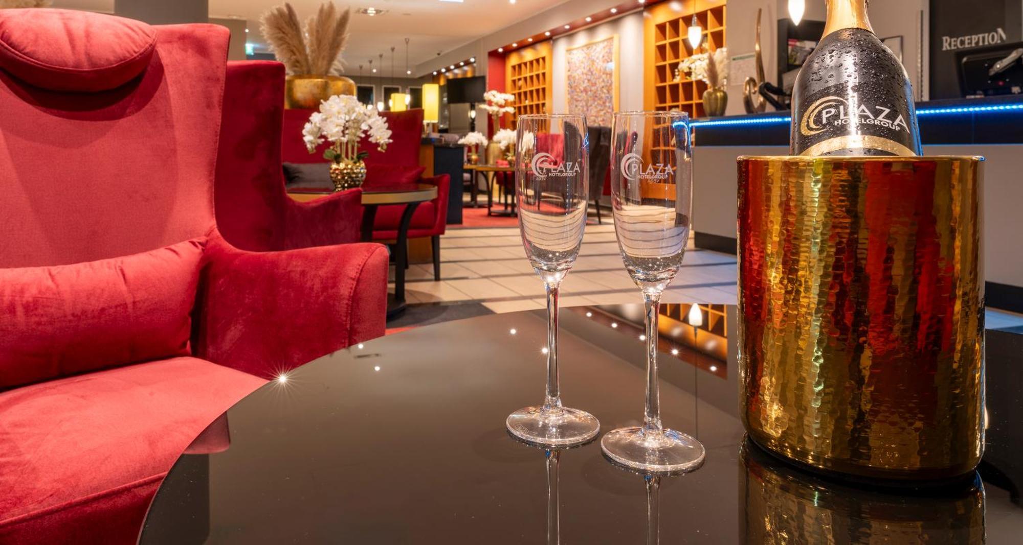 Plaza Premium Koeln Hotel Exterior photo